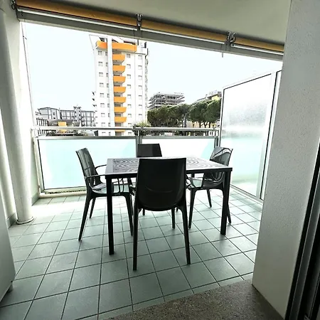 With Pool Near The Apartment *