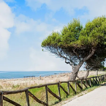 With Pool Near The Διαμέρισμα Μπιμπιόνε