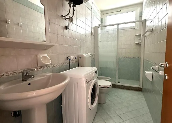 With Pool Near The Daire